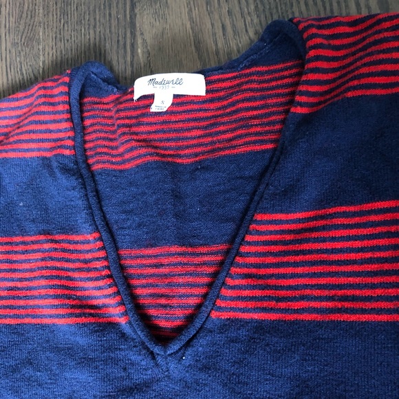 Madewell Boyfriend fit V-neck pullover sweater - Picture 2 of 3